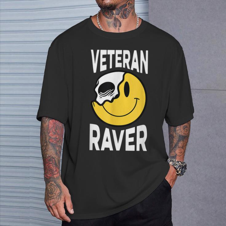 Veteran Raver Old School Rave Raving Party T-Shirt Geschenke für Ihn