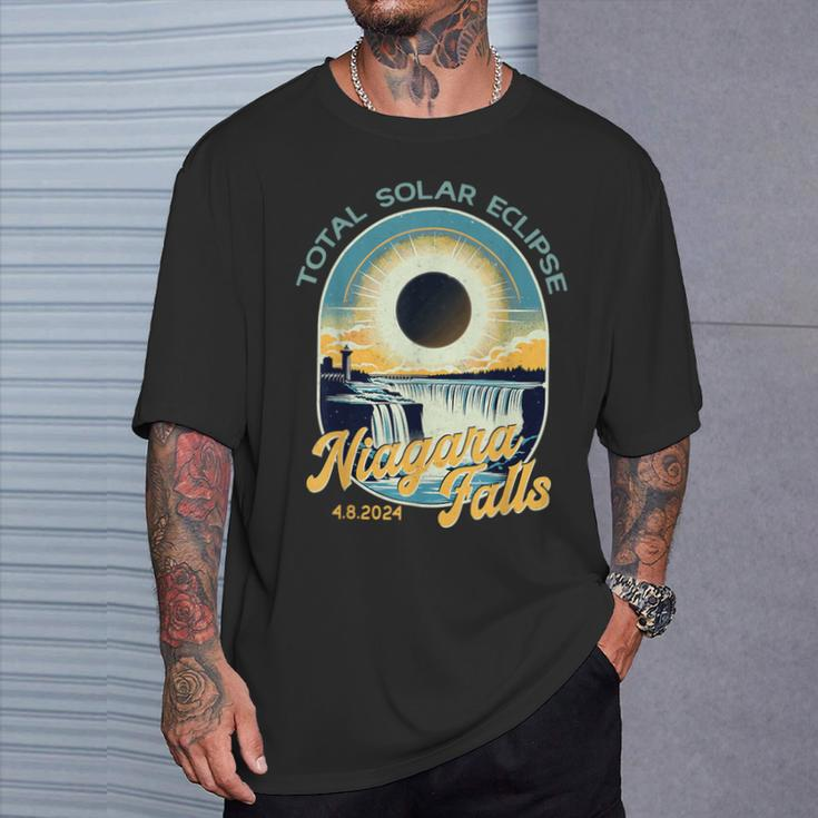 Vintage Look Total Solar Eclipse Niagara Falls T-Shirt Gifts for Him