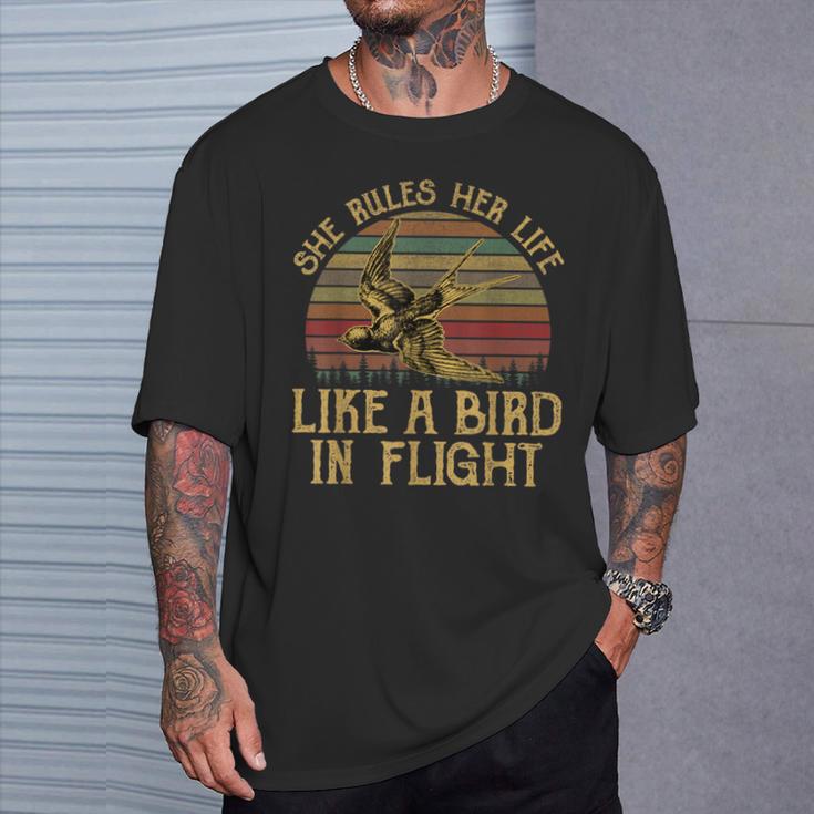 Vintage She Rules Her Life Like A Bird In Flight Retro T-Shirt Gifts for Him