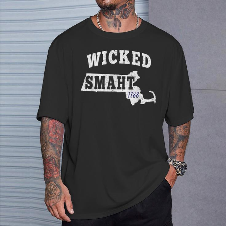 Wicked Smaht Boston Massachusetts Ma Vintage Distressed T-Shirt Gifts for Him