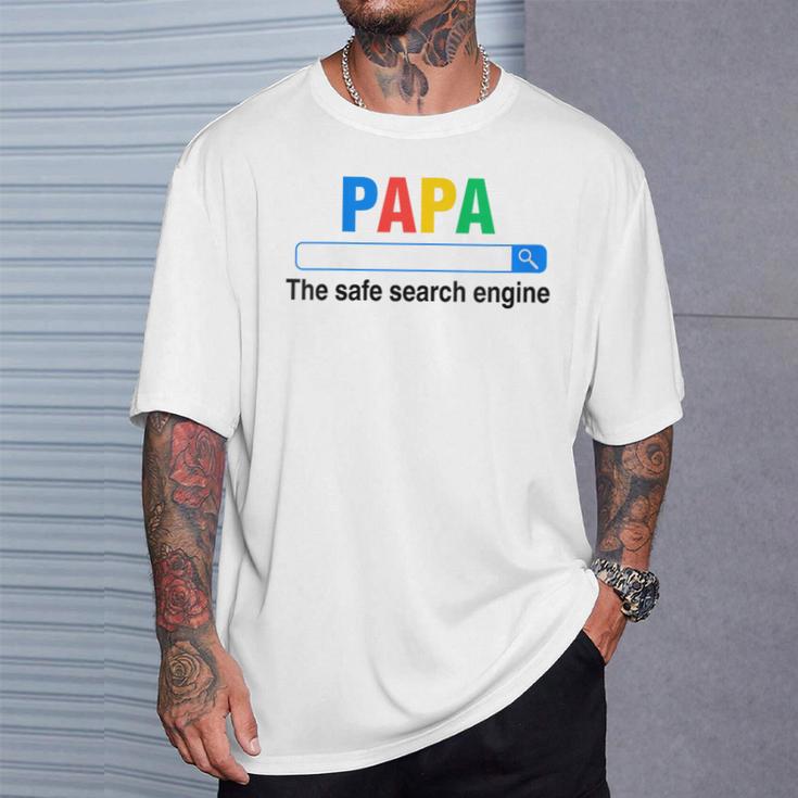 Damen Papa Die Sichere Suchmaschine Lustigeratertag Mit-Ausschnitt T-Shirt Geschenke für Ihn