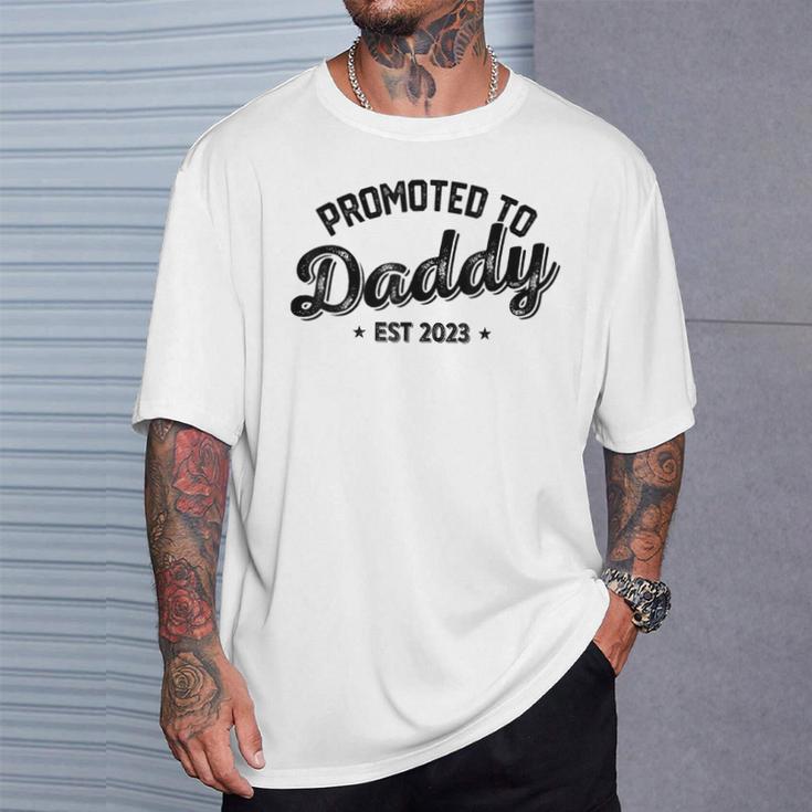 Promoted To Daddy Est 2023 New Dad New Birth Fathers Day T-Shirt Gifts for Him