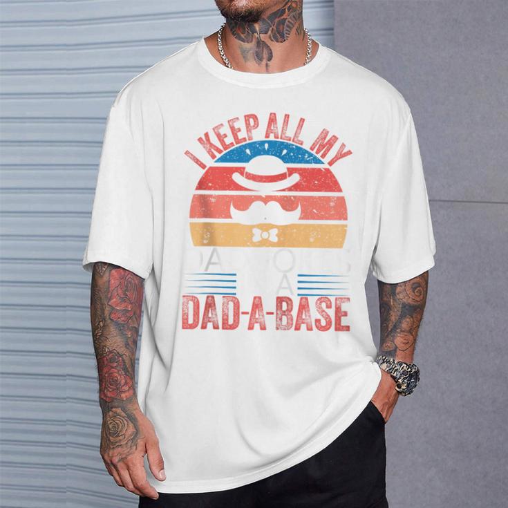 Vintage Dad Ich Halte Alle Meine Papa-Witze In Einem Dad-A-Base Lustig Kapuzenjacke T-Shirt Geschenke für Ihn