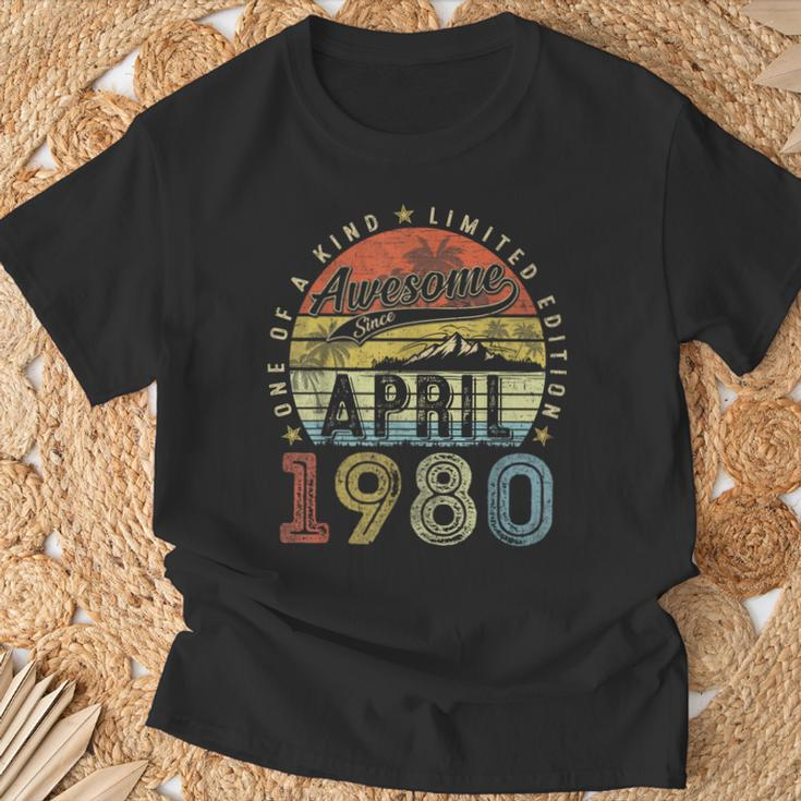 44 Year Old Vintage April 1980 44Th Birthday Women T-Shirt Gifts for Old Men