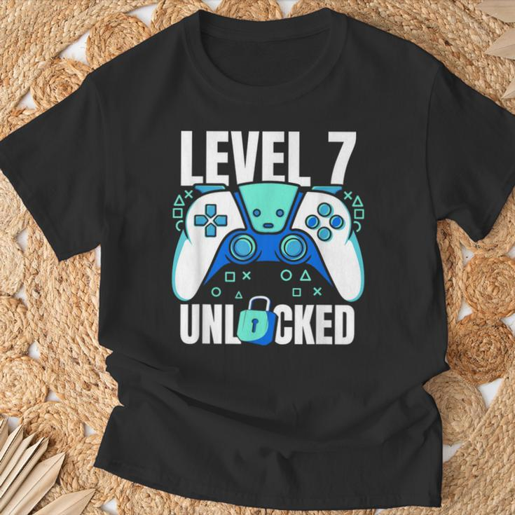 7 Year Old Gamer Gaming 7Th Birthday Level 7 Unlocked T-Shirt Gifts for Old Men