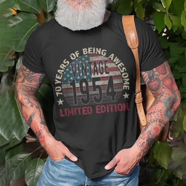 70Th Birthday Vintage Born 1954 Turning 70 Year Old T-Shirt Gifts for Old Men