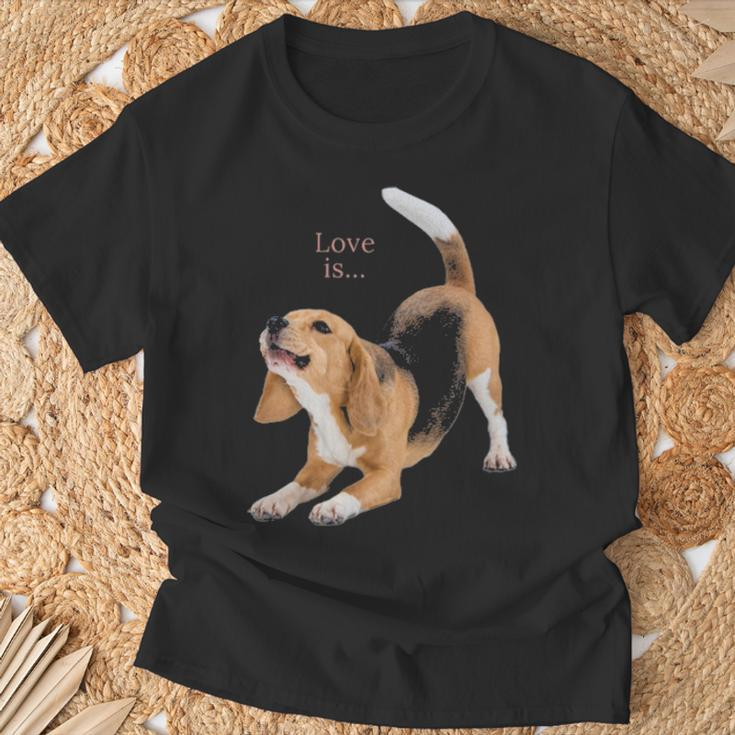 Beagle Beagles Love Is Dog Mom Dad Puppy Pet Cute T-Shirt Gifts for Old Men