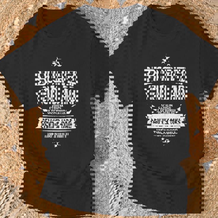 Bebo Cerveza Y Como Jamon A Domicilio Servicio Garantizado Camiseta unisex Regalos para ancianos