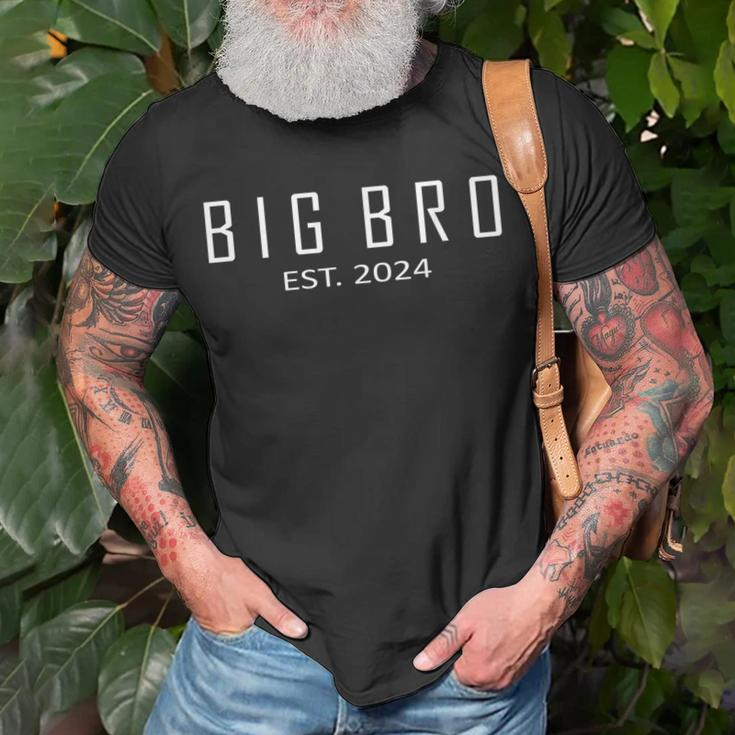 Big Bro Est 2024 First Time Brother Promoted T-Shirt Gifts for Old Men