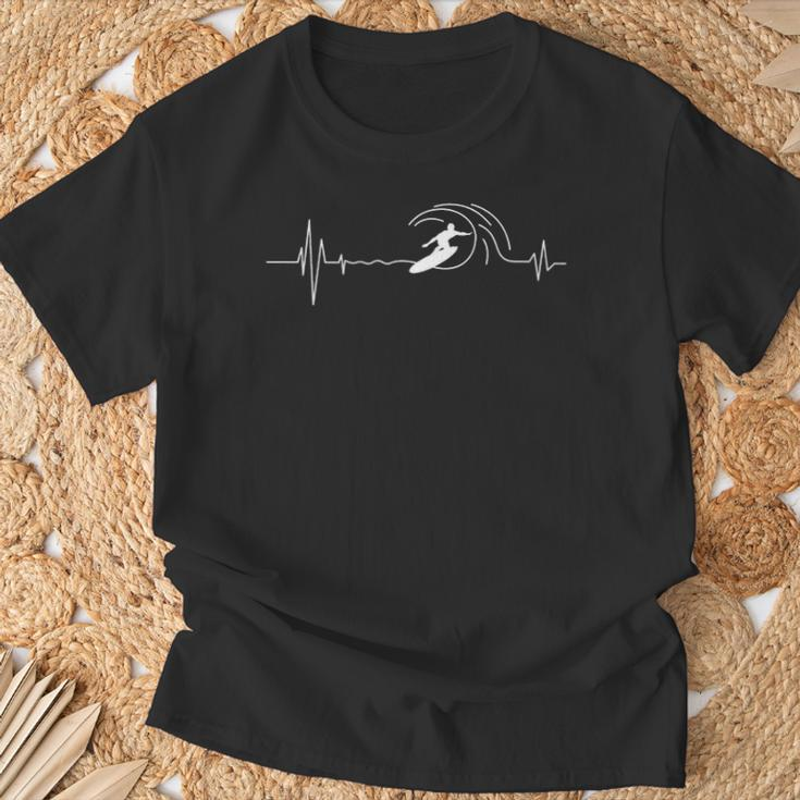 Big Wave Surfing Heartbeat Surfers Beach Lover Surfboard T-Shirt Gifts for Old Men