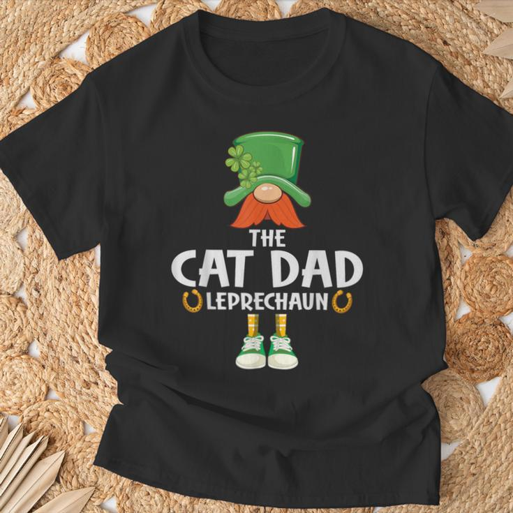 The Cat Dad Leprechaun Saint Patrick's Day Party T-Shirt Gifts for Old Men