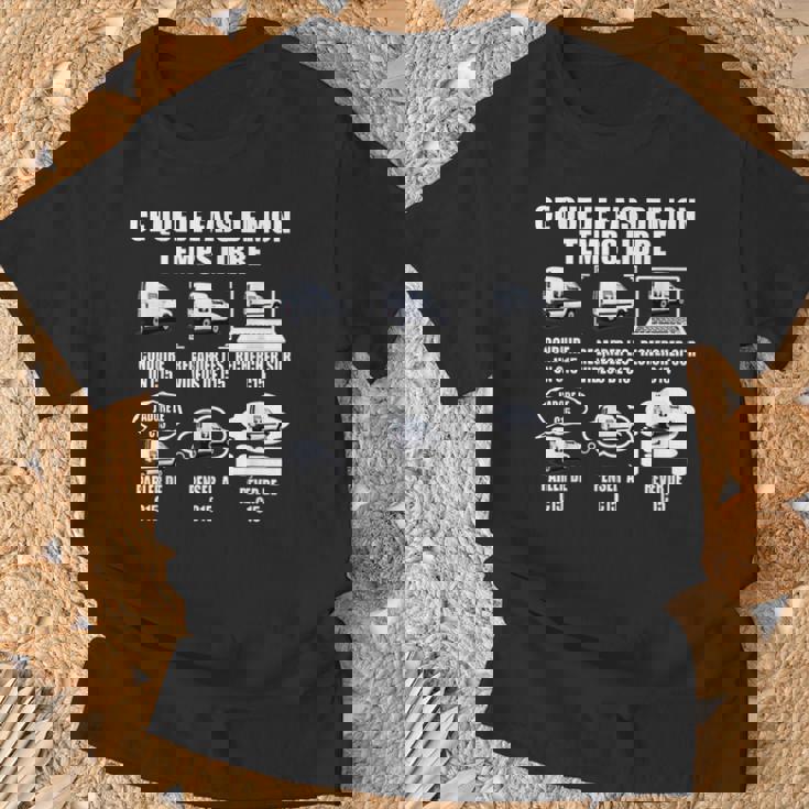 Ce Que Je Fais De Mon Temps Libre Conduire Un C15 T-Shirt Cadeaux pour les vieillards