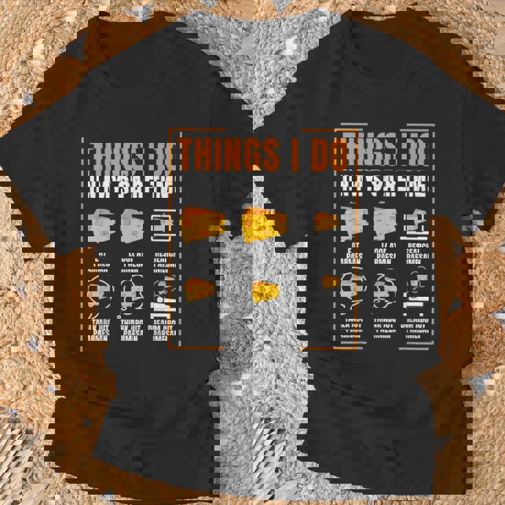 Ce Que Je Fais Pendant Mon Temps Libre Parmesan T-Shirt Cadeaux pour les vieillards