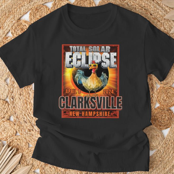 Clarksville New Hampshire Total Solar Eclipse Chicken T-Shirt Gifts for Old Men