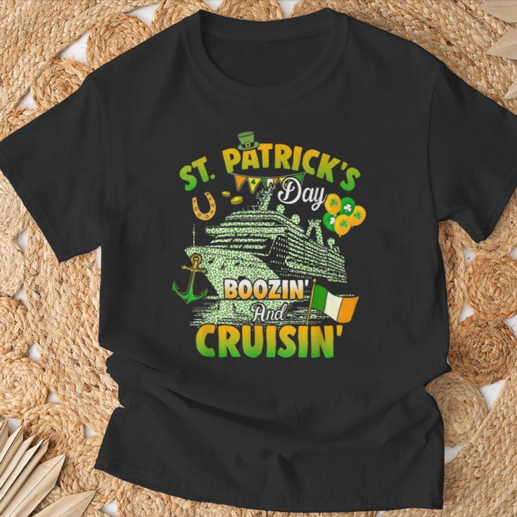 Cruisin And Boozin 2024 St Patrick Day Matching Family T-Shirt Gifts for Old Men