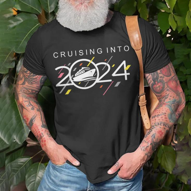 Cruising Into 2024 New Years Cruise Family Cruise 2024 T-Shirt Gifts for Old Men