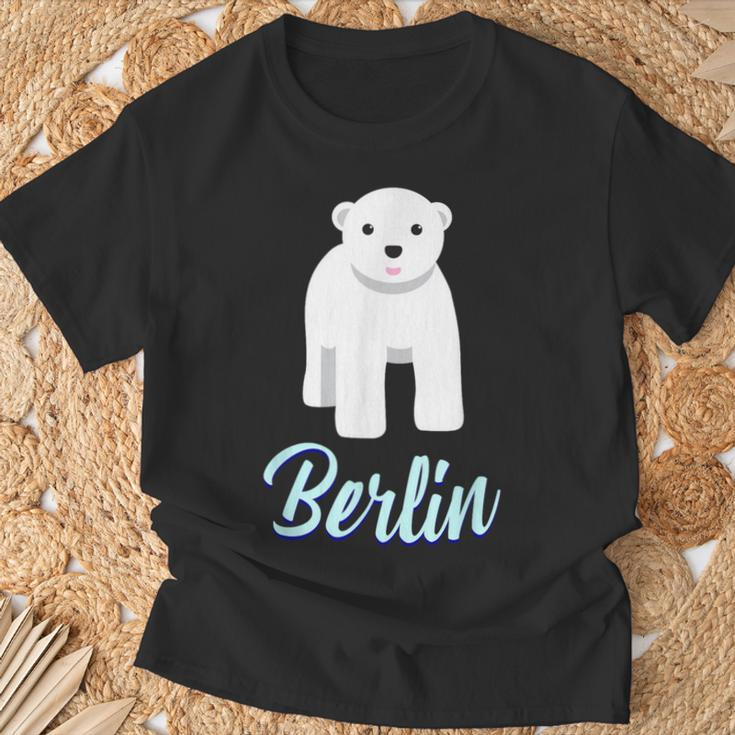 Cute Polar Bear Baby In Berlin T-Shirt Geschenke für alte Männer