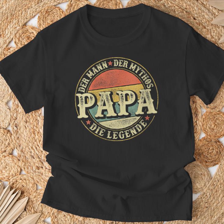 Damen Herrenintage Papa Der Mann Der Mythos Die Legendeatertag Mit-Ausschnitt T-Shirt Geschenke für alte Männer