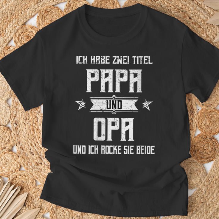 Damen Ich Habe Zwei Titel Papa Und Opa Und Rocke Beide Geschenk Mit-Ausschnitt T-Shirt Geschenke für alte Männer