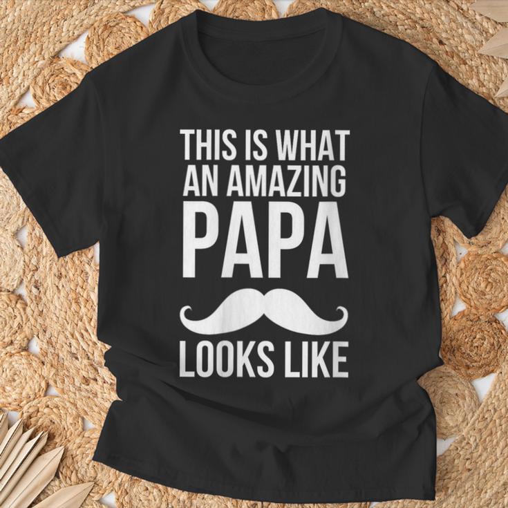 Damen So Sieht Ein Erstaunlicher Papa Aus Mit-Ausschnitt T-Shirt Geschenke für alte Männer