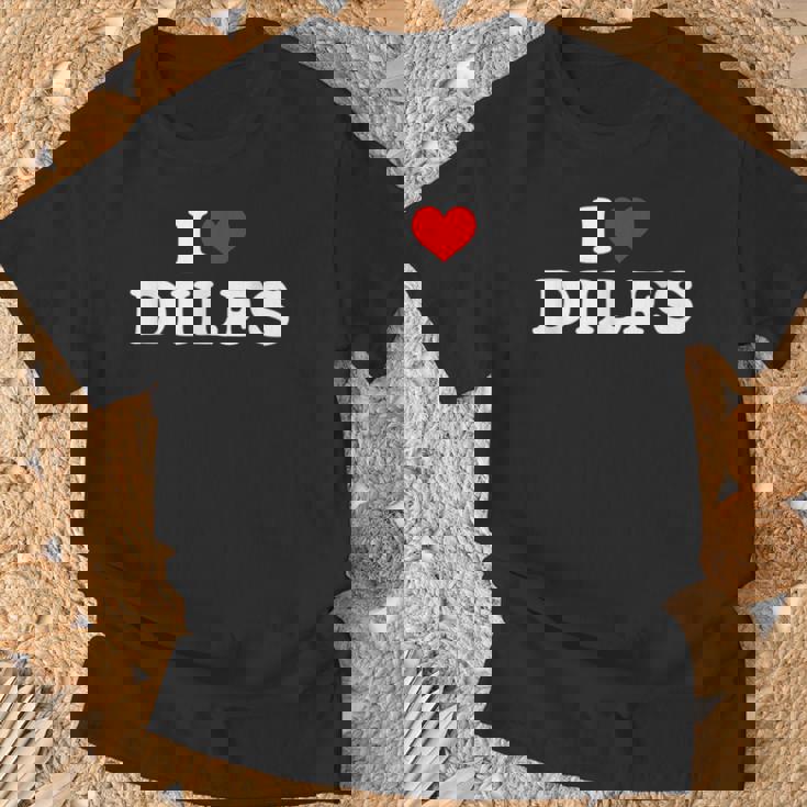 Divertido Me Encantan Los Dilf Me Encantan Los Dilf Red Heart Cool Camiseta unisex Regalos para ancianos