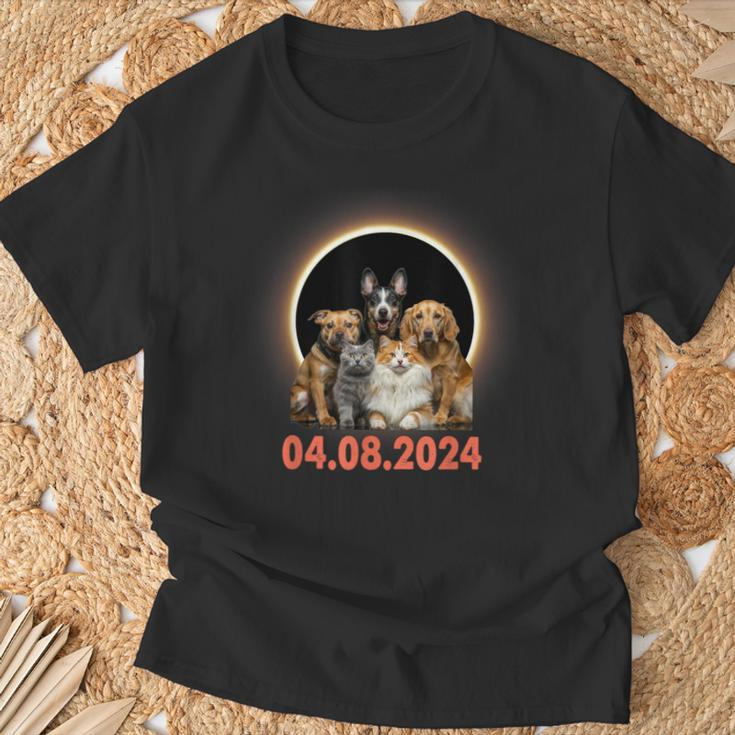 Dogs Cats Lovers Selfie Total Solar Eclipse April 8 2024 T-Shirt Gifts for Old Men