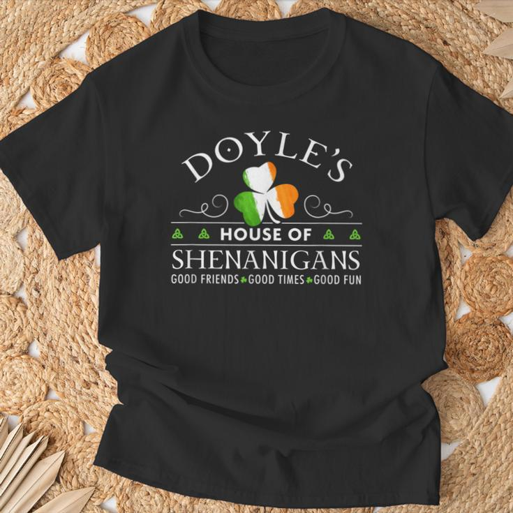 Doyle House Of Shenanigans Irish Family Name T-Shirt Gifts for Old Men