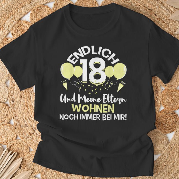 Endlich 18 Meine Eltern Wohnen Immer Bei Mir Slogan T-Shirt Geschenke für alte Männer