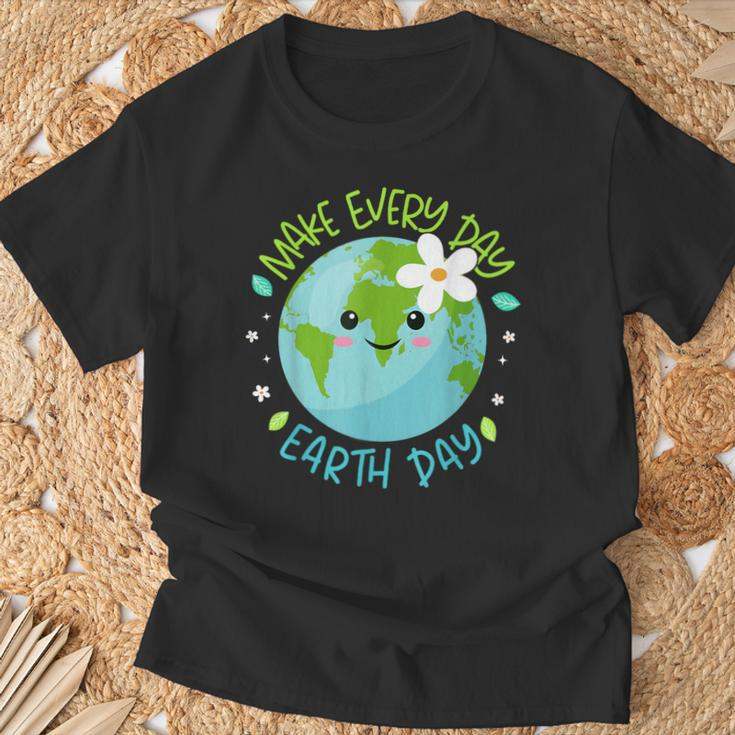 Make Every Day Earth Day Cute Planet Save Environment Women T-Shirt Gifts for Old Men
