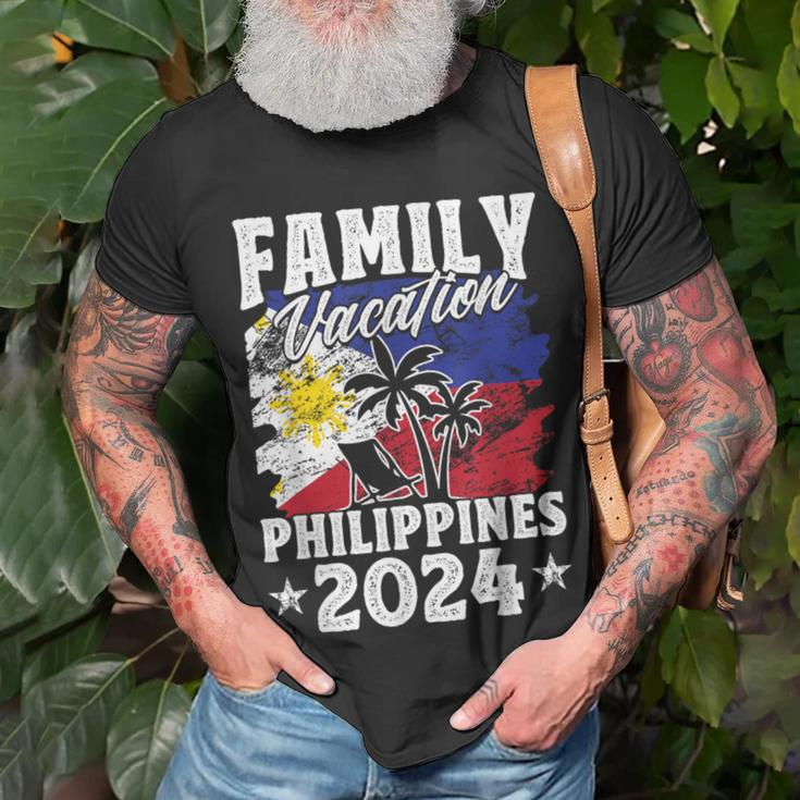 Family Vacation Philippines 2024 Beach Summer Vacation T-Shirt Gifts for Old Men