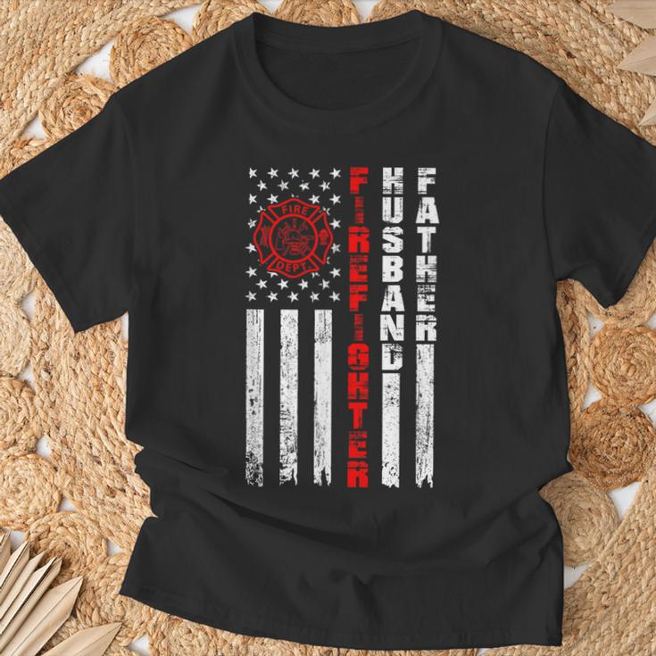 Firefighter Husband Father Fireman Fathers Day For Dad T-Shirt Gifts for Old Men