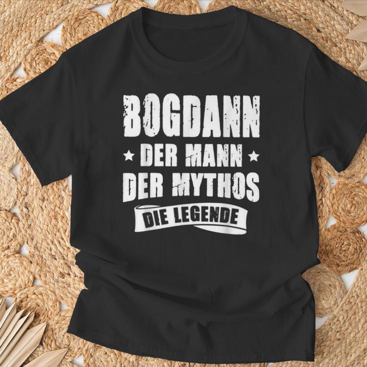 First Name Bogdan Der Mythos Die Legende Sayings German T-Shirt Geschenke für alte Männer