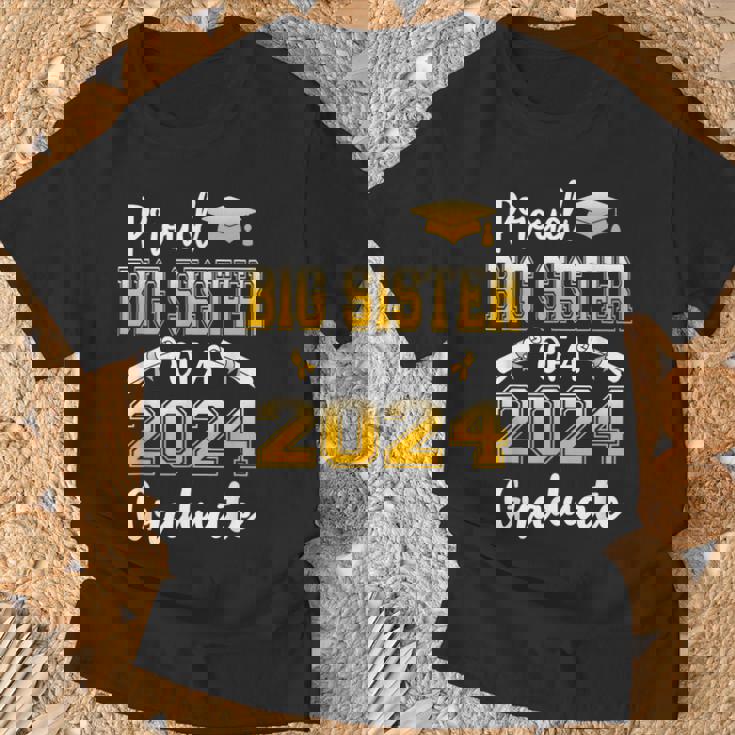 Proud Big Sister Of A Class Of 2024 Graduate T-Shirt Gifts for Old Men