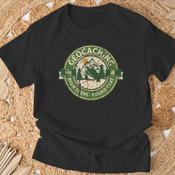Geocaching Retro Distressed Geocache Lover Women T-Shirt Gifts for Old Men