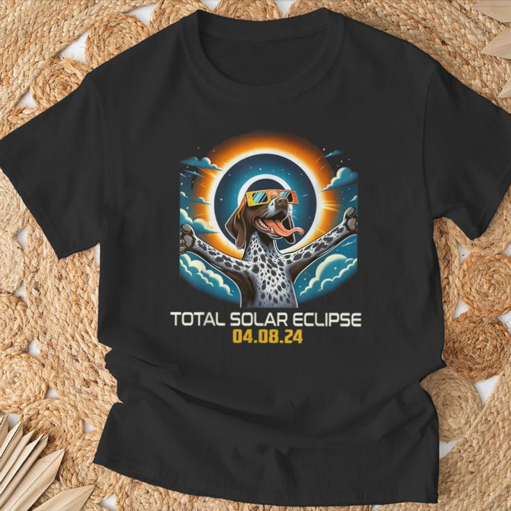 German Shorthaired Pointer Dog Selfie Solar Eclipse T-Shirt Gifts for Old Men