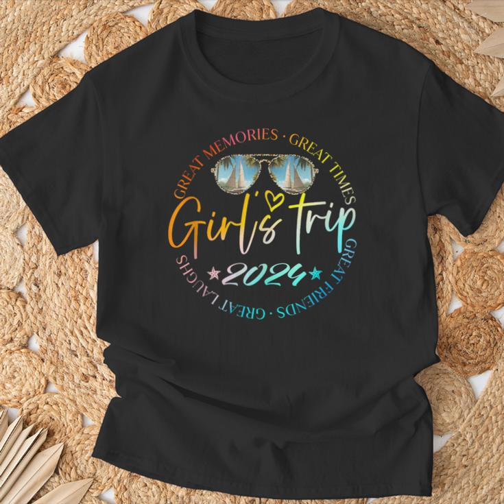 Girls Trip 2024 Girls Weekend 2024 For Summer Vacation T-Shirt Gifts for Old Men