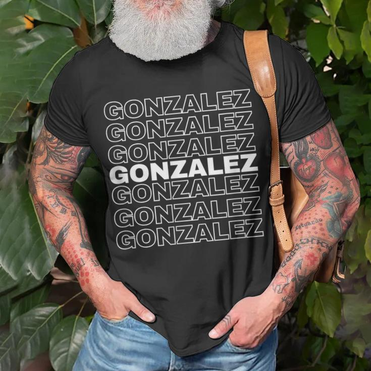 Gonzalez Proud Family Retro Reunion Last Name Surname T-Shirt Gifts for Old Men