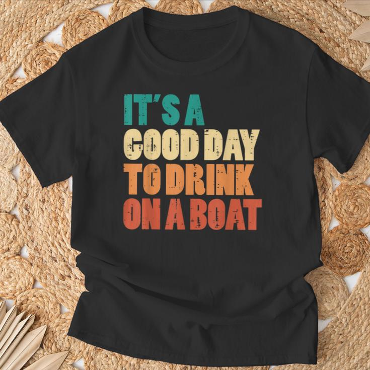 Good Day To Drink On Boat Retro Pontoon Boater Dad Women T-Shirt Gifts for Old Men