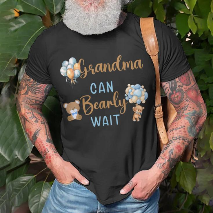 Grandma Can Bearly Wait Gender Neutral Baby Shower Matching T-Shirt Gifts for Old Men