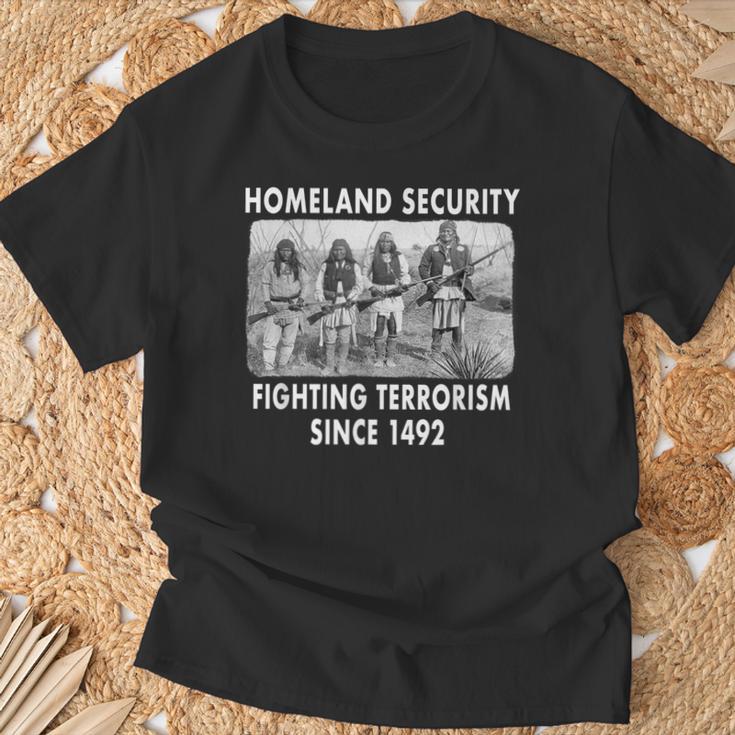 Heimatschutz Kampf Gegen Den Terrorism Seit 1492 Native T-Shirt Geschenke für alte Männer