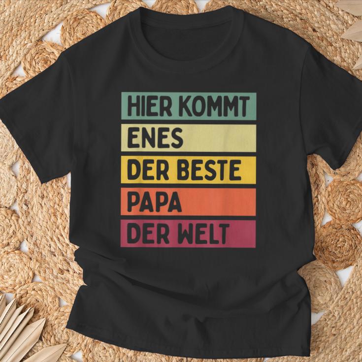 Herren Hier Kommt Enes Der Beste Papa Der Weltatertag Retro T-Shirt Geschenke für alte Männer