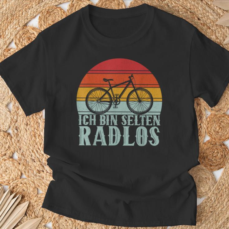 Ich Bin Selten Radlos Fahrrad German Langu T-Shirt Geschenke für alte Männer