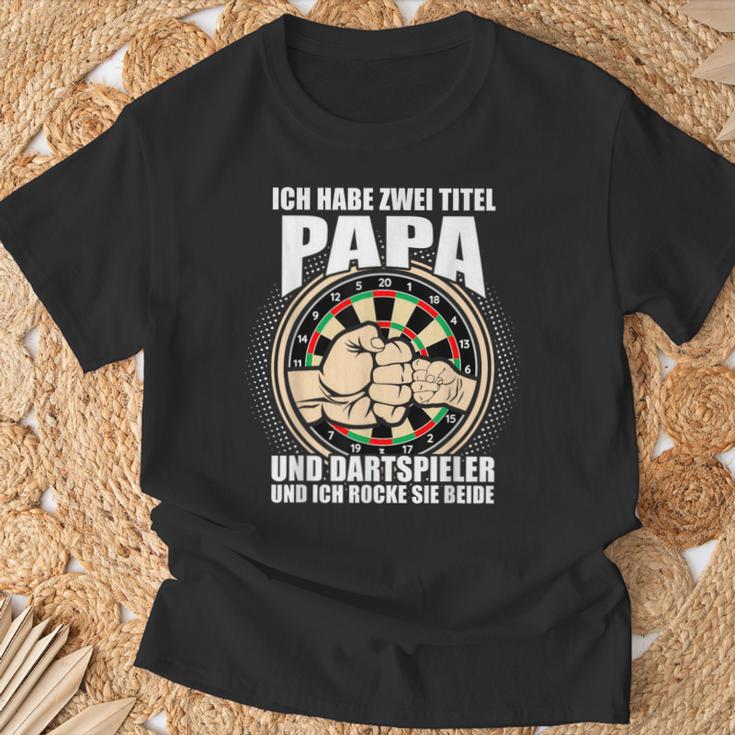 Ich Habe Zwei Titel Papa Und Dartspiel German T-Shirt Geschenke für alte Männer