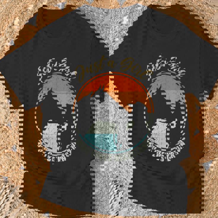 Just A Girl Who Loves Heartland Cowgirl Vintage T-Shirt Gifts for Old Men