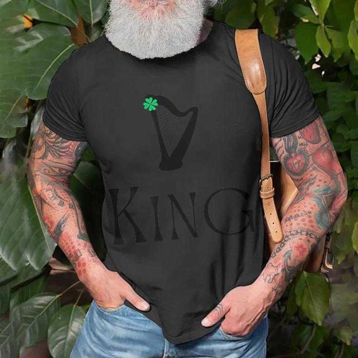 King Surname Irish Family Name Heraldic Celtic Harp T-Shirt Gifts for Old Men