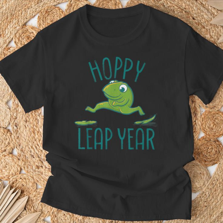Leap Year February 29 Birthday Cute Frog Happy Leap Day T-Shirt Gifts for Old Men