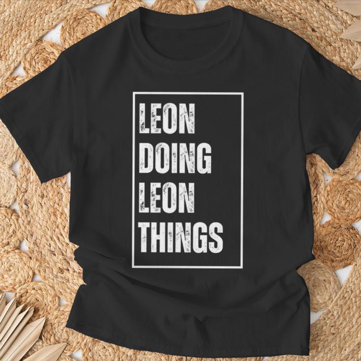 Leon Doing Leon Things Lustigerorname Geburtstag T-Shirt Geschenke für alte Männer