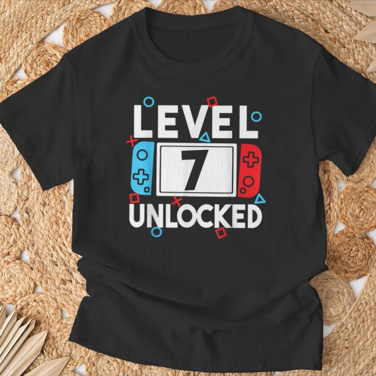 Level 7 Unlocked Gamer 7Th Birthday Video Game Boys T-Shirt Gifts for Old Men