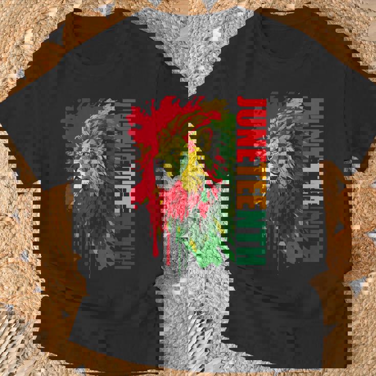 Lion Junenth African American Black Lion 1865 T-Shirt Gifts for Old Men
