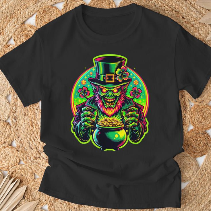 Lurking Leprechaun Lore St Patrick's Day Horror T-Shirt Gifts for Old Men
